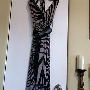 A back and gray dress